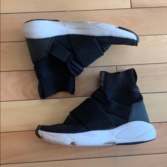 Zara boys black socks sneakers boots size 30 EUR 12.5 US - Picture 3 of 9